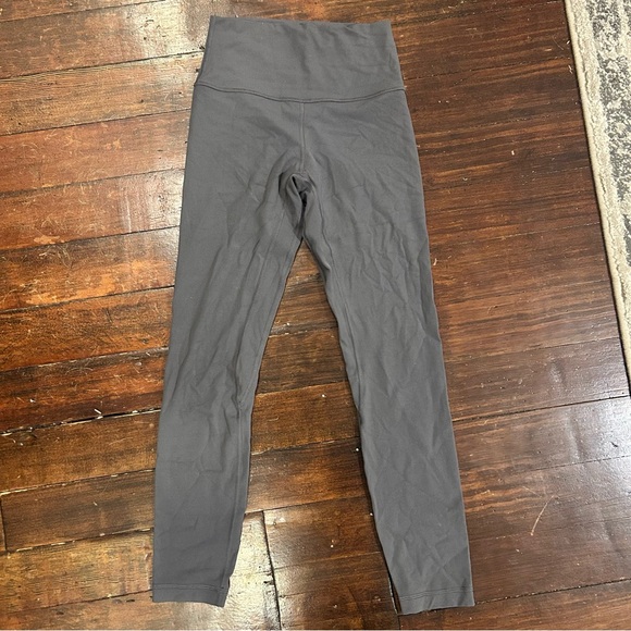 EUC! LLL Align Pant in “dark carbon” grey - Picture 8 of 11